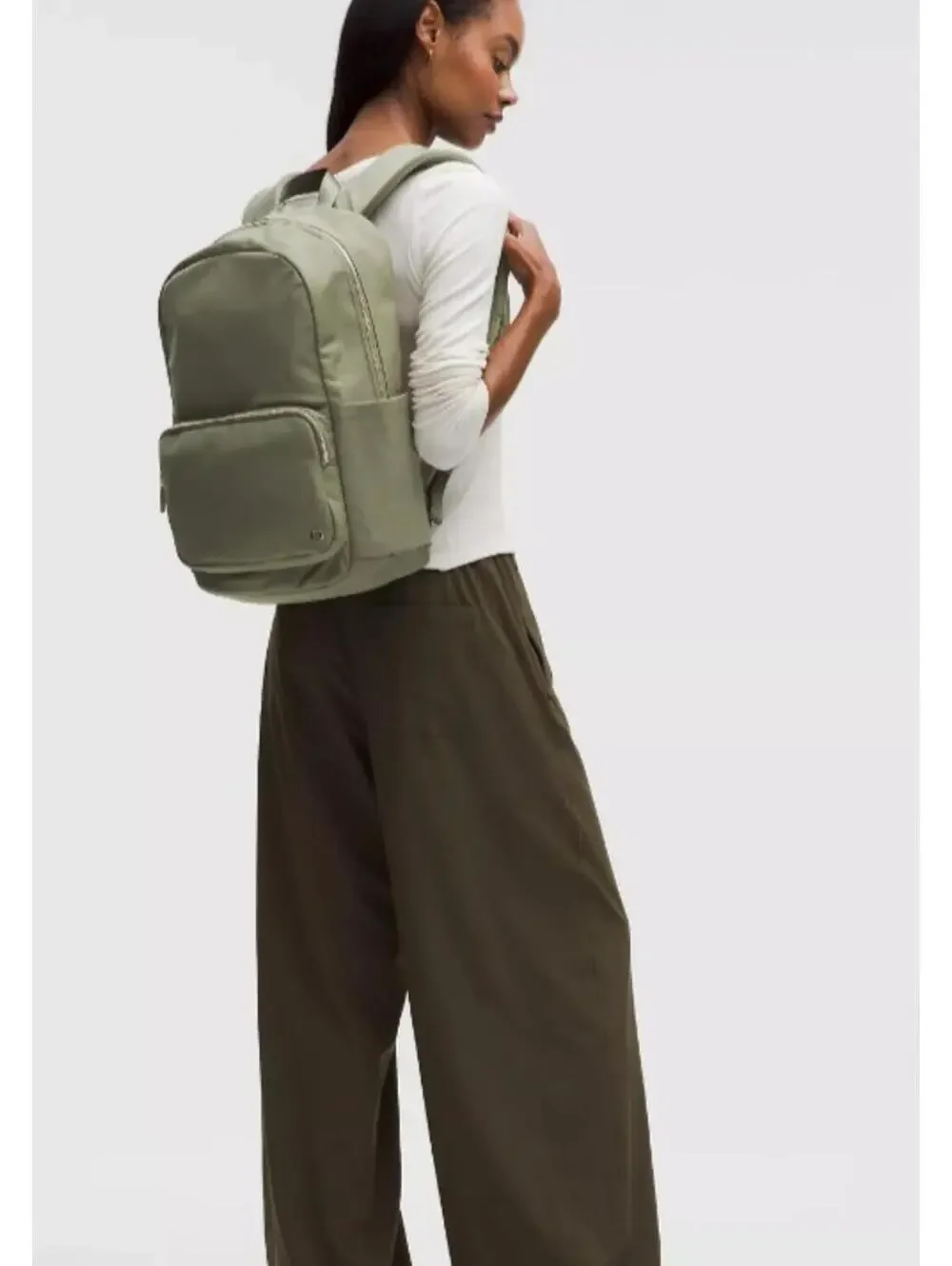 Lululemon Everywhere Backpack 22L Bay Leaf Gold Metal Hardware Travel Bag Unisex